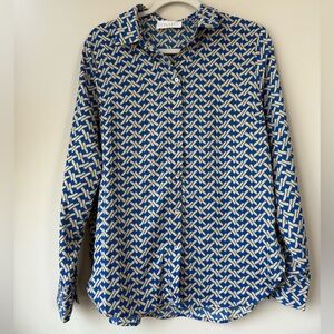 Blue and Cream Geometric Shirt from Scandistyle brand Sisters Point - Size M